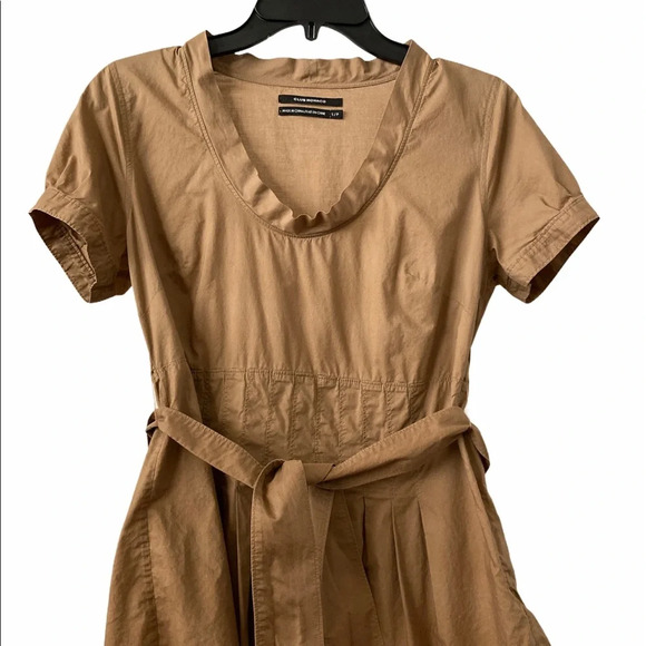 Club Monaco Khaki Short Sleeves Size S/P Top - Picture 1 of 4